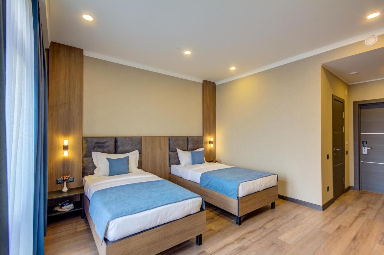Sara Boutique Hotel บิชเคก ภายนอก รูปภาพ